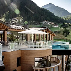 - Alpine . Luxury . Life Solden