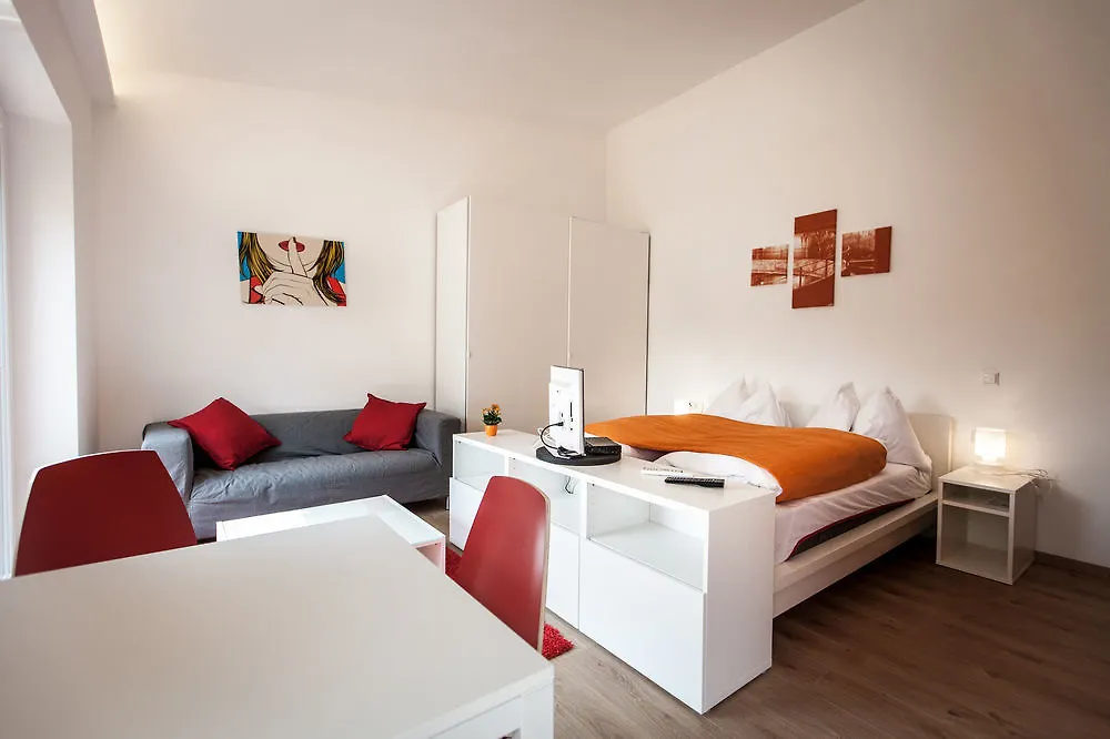 Studios + Graz 3*,